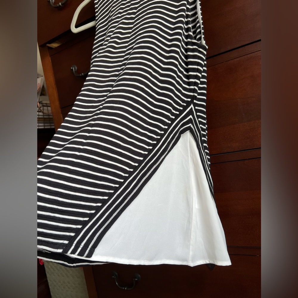 White House Black Market Tank Top - Picture 7 of 9